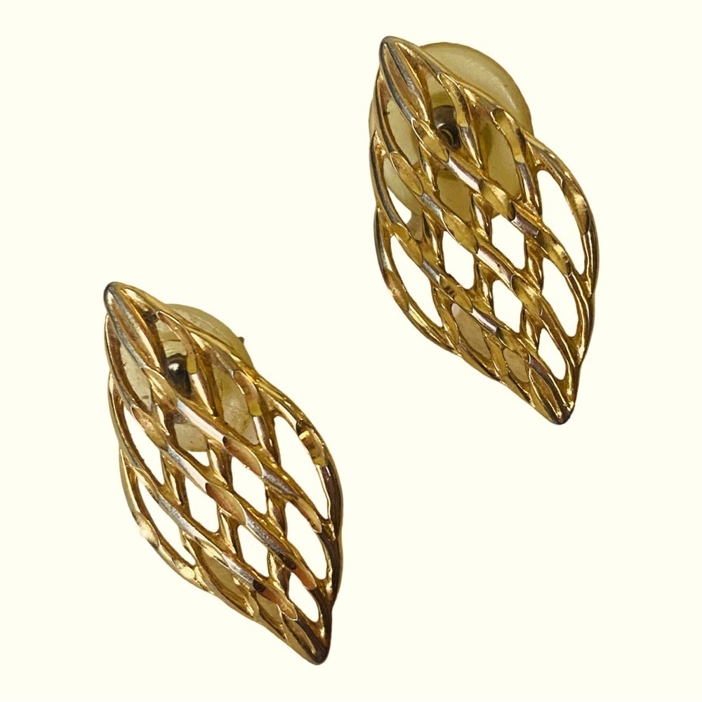 Vintage Gold Tone Leaf Pierce Earrings